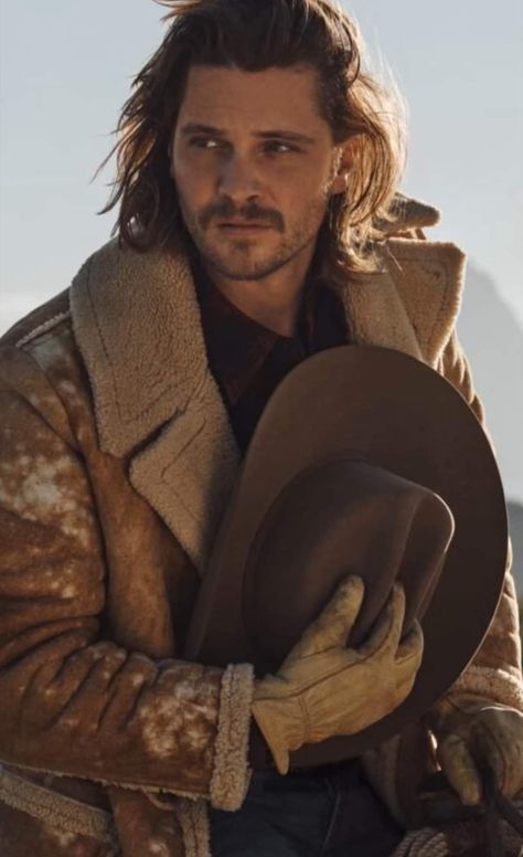 Kacey Dutton, Yellowstone Kayce, Kayce Dutton, Driver Film, Taylor Sheridan, Yellowstone Series, Mens Western Wear, Luke Grimes, Land Of The Lost