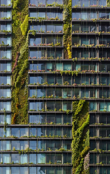 Jean Nouvel's Sydney towers boast vertical gardens and a huge sunlight reflector | Dezeen Jean Nouvel Architecture, One Central Park, Hemel Hempstead, Landscape Gardening, Green Facade, Best Modern House Design, Jean Nouvel, Plants Growing, Vertical Gardens