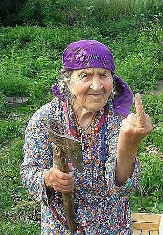 Funny Marriage Advice, Funny Old People, Old Granny, Grandma Fashion, Crazy Funny Pictures, Old Woman, Very Funny Pictures, Funny Dating Quotes, Old People