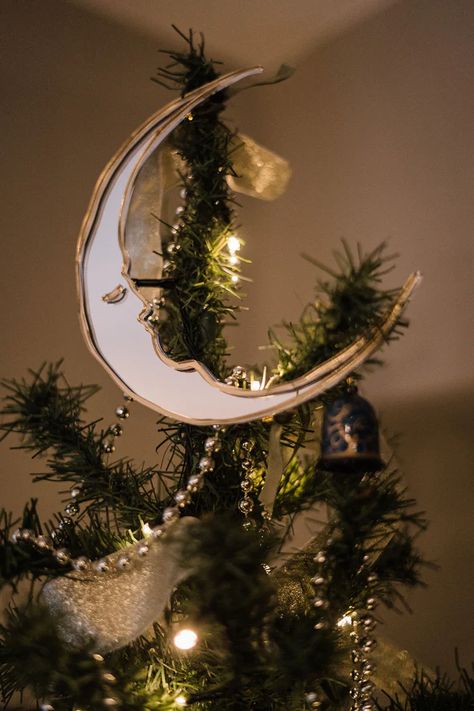 Celestial Wreath, Moon Christmas Tree, Moon Christmas, Moon Tree, Tree Top, Mirror Gold, Christmas Tree Topper, Christmas Inspo, Noel Christmas