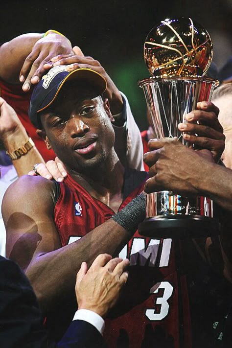 Dwyane Wade Wallpaper, Nba Superstars, D Wade, Dwayne Wade, Basketball Players Nba, Basketball Photos, Basketball Photography, Nba Championships, Dwyane Wade