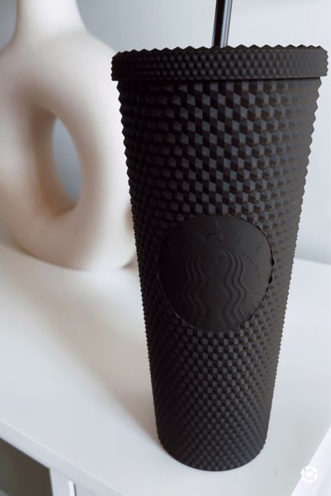 Matte black studded Starbucks cup Flower Making With Paper, Matte Black Accessories, Flower Wall Hanging Decor, Mocha Cookie Crumble, Rose Flower Wall, Starbucks Bottles, Starbucks Tumbler Cup, Reusable Plastic Cups, Flower Wall Hanging