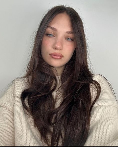 Maddie Ziegler Instagram, Maddie Z, Bob Hair Color, Brooke Hyland, Maddie And Mackenzie, Chloe Lukasiak, Kenzie Ziegler, Dark Brown Hair Color, Maddie Ziegler