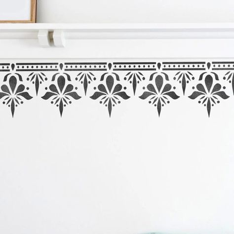 Painted Wall Borders, Bohemian Bathrooms, Wall Stencil Border, Border Stencil, Tropical Bohemian, Shabby Chic Diy Crafts, Wall Stencil Patterns, Painting Walls, Stencil Projects