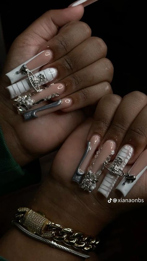 Longggg Nails, Baddie Nail Sets, Extra Baddie Nails, Vibey Nails, Bougie Nails, 18th Ideas, Birthday Nails Ideas, Nail Designs Bling, Bad And Bougie