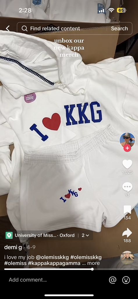 Sorority Sweatsuit, Sorority Merch Sets, Delta Gamma Merch, Sorority Exec Merch, Trendy Sorority Apparel, Sorority Merch Apparel Design, Sorority Shirts Designs Ideas, Tri Sigma Shirts, Axo Merch