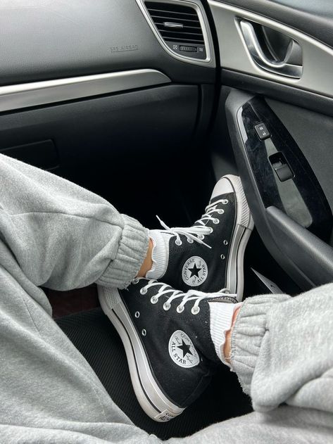 Converse Socks, Knee High Converse, All Star Platform, Converse Aesthetic, Cute Converse, Converse Platform, Converse Chucks, Chuck Taylor All Star Lift, Converse Red