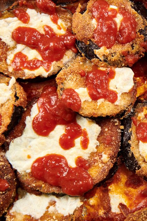 Crispy Eggplant Parmesan, Eggplant Parm Recipe, Crispy Baked Eggplant, Oven Baked Eggplant, Baked Eggplant Recipes, Baked Eggplant Parmesan, Recipe Eggplant, Eggplant Parmesan Recipe, Easy Eggplant