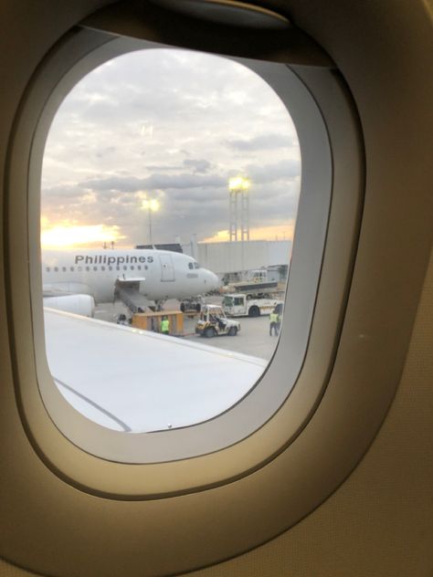 Red Plump Lips, Hong Kong Travel Photography, Ninoy Aquino, Ninoy Aquino International Airport, Airport Vibes, A Levels, Money Flow, Airplane Window View, Passport Pictures