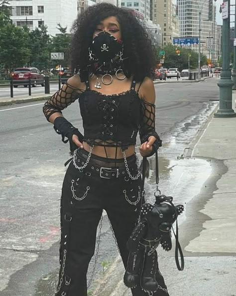 Goth Aesthetic Outfit, Afro Punk Outfits, Afro Goth, Black Alt, Afro Punk Fashion, Punk Looks, Goth Fashion Punk, Alt Outfits, Goth Women