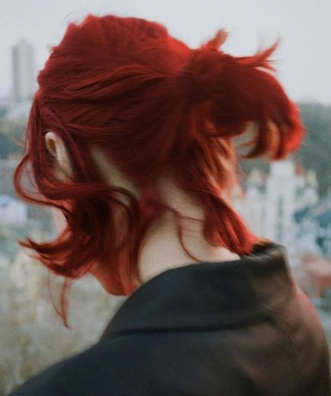 Dr Visuals, Red Hair Boy, Dark Red Hair, Hair Things, Long Red Hair, Books Aesthetic, Oc Ideas, Hair Reference, Black Mamba