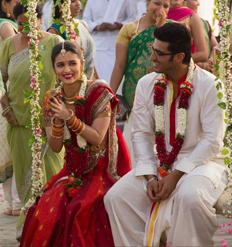 South Indian Wedding Rituals - Oonjal / Swing Ceremony Two States Alia Bhatt, Alia Bhatt Bridal Look, Alia Bhatt 2 States, South Indian Engagement, Indian Wedding Rituals, Indian Wedding Aesthetic, Alia Bhatt Saree, 2 States, Indian Engagement