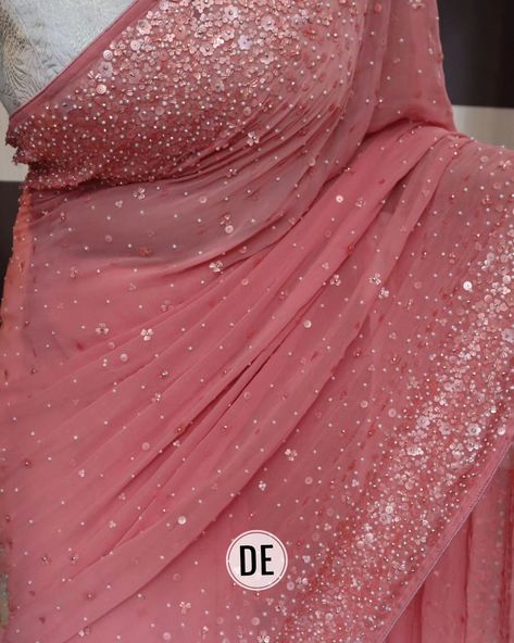 Fairly beautiful *A Timeless Ensemble* *Celebrating the Artistry of Pearl, and floral sequins Handwork on Luxurious Pure chiffon Georgette Silk sarees💞💞* With beautiful handwork blouse piece For 8000 free shipping Glitter Saree, Chart Patterns Trading, Sequins Saree, Handwork Blouse, Pure Chiffon Sarees, Pure Georgette Sarees, Elite Fashion, Chart Patterns, Pure Chiffon