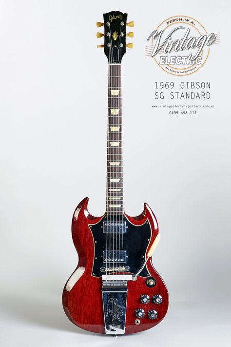 Angus Young Guitar, Acdc Guitar, Sg Guitar, Gibson Sg Standard, Gibson Electric Guitar, Pretty Guitars, Bone Stock, Bon Scott, Electric Guitar Design