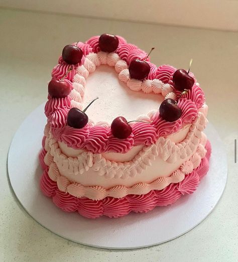 6 inch fake vintage heart cake, topped with vintage cherries. Lattice Cake Design, Fake Cake Vintage, Old Fashioned Cake Design, Cherry Birthday Cake Aesthetic, Vintage Heart Cake With Cherries, Cute Heart Birthday Cakes, Vintage Cake Cherry, Cake Decorating Styles, Simple Vintage Heart Cake