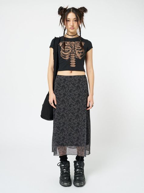 Mesh Overlay Skirt, Graphic Tee Long Skirt, The Craft Fashion, Witchy Summer Outfits, Grunge Inspired Outfits, Maxi Skirts Outfit, Floral Midi Skirt Outfit, Trending Skirts, Outfit Inspirations Edgy