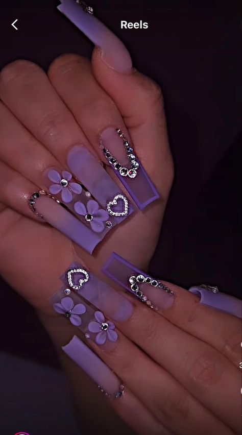 Ongles Bling Bling, Nail Designs Bling, Quinceanera Nails, Purple Nail Art, Purple Acrylic Nails, Purple Nail Designs, Fancy Nails Designs, Colored Acrylic Nails, Purple Nail