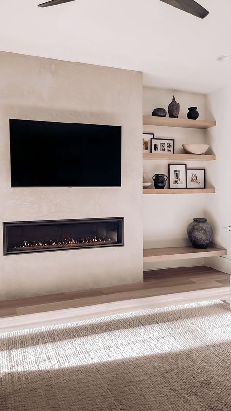 Feature Wall Living Room, Mums Homecoming, Living Room Decor Fireplace, Home Fireplace, Modern Fireplace, Fireplace Wall, Living Room With Fireplace, Fireplace Design, Living Room Inspo