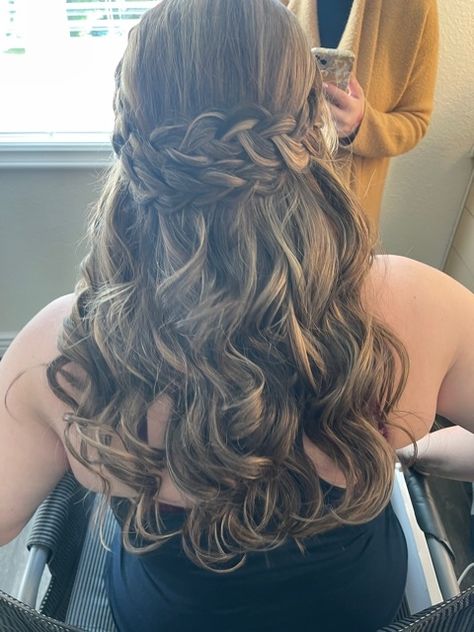 Hair Braid Short Hair, Curls For Long Hair Wedding, Boho Wedding Hair Medium Length, Swirl Braids, Bridesmaid Hair Boho, Half Up With Braids, Hair Updos For Short Hair, Greek Goddess Hair, Wedding Hair Curls