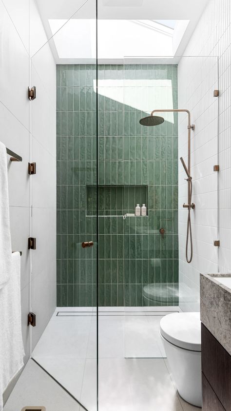 Modern Bathroom Design Latest Trends, Green Subway Tile, Green Tile Bathroom, Bad Inspiration, Bathroom Redesign, 아파트 인테리어, Upstairs Bathrooms, Bathroom Inspiration Decor, Bathroom Trends