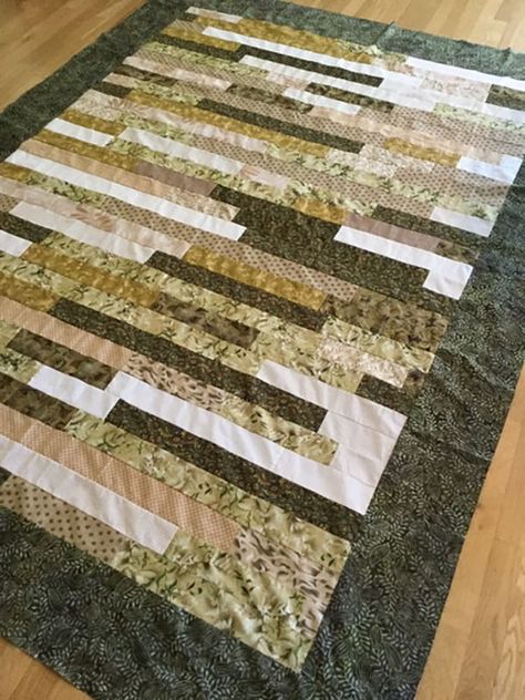 Jelly Roll Race Quilt Patterns Free Easy, Jelly Roll Race Quilt Variations, Jelly Roll Race Quilt Patterns Free, Rainbow Jelly Roll Quilt, Quilt Jelly Roll, Jelly Roll Race Quilt, Jelly Roll Fabric, Jelly Roll Projects, Jelly Roll Race