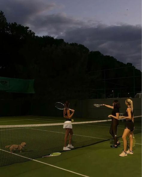 Alexandra Aesthetic Core, Tennis With Friends Aesthetic, Tennis Friends Aesthetic, Playing Tennis Aesthetic, Tennis With Friends, Tennis Friends, Tennis Girl Aesthetic, Aesthetic Tennis, Tennis Core