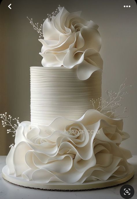 Timeless Romantic Wedding, Ivory Wedding Cake, Ruffle Wedding Cake, Beautiful Cake Designs, The Wedding Cake, Idea Wedding, Dream Wedding Cake, Enchanted Wedding, Gorgeous Wedding Cake