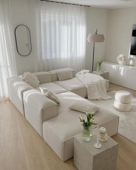 Small Home Living Room Ideas, House Colors Interior Ideas, All White Living Room, House Decor Living Room, Love Couch, Luxury Living Room Inspiration, Linen Wide Leg Pants, Luxury Living Room Decor, House Interior Living Room