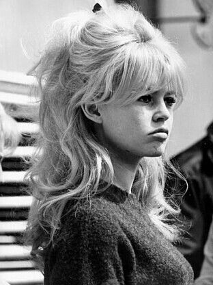 Brigitte Bardot Bardot Bangs, Bardot Hair, Bardot Brigitte, 1960s Hair, 60s Hair, Bridget Bardot, 70s Hair, How To Style Bangs, Retro Hairstyles