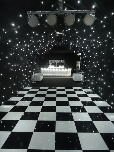 White Party Lights, Black Party Asthetics, All Black Theme Party Ideas, Black And White Elegant Party Decor, Party Marquee Ideas, Black And White Ball Party Theme, White And Black Decorations Party, Black And White Decor Party, 1975 Party Ideas