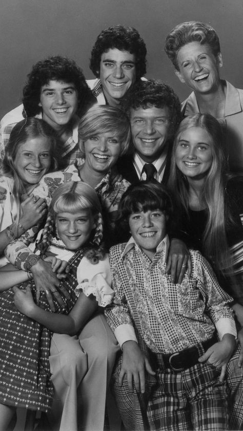 Love Essentially: Blending families not as simple as 'The Brady Bunch' - Evanston Review Brady Bunch Photo Ideas, Cindy Brady, Suzanne Crough, Eve Plumb, Maureen Mccormick, Scott Bakula, The Brady Bunch, Still Frame, Frozen Movie