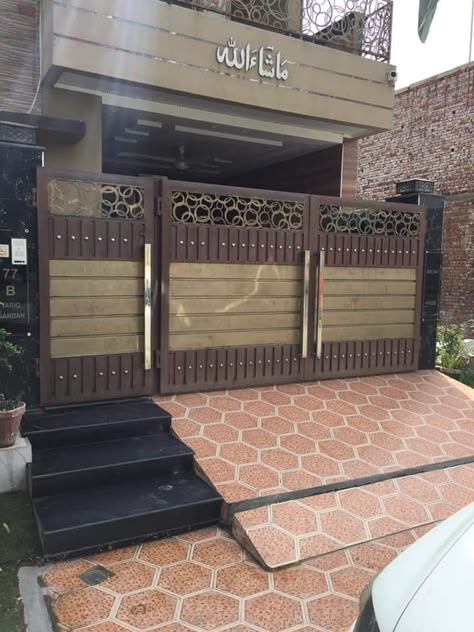 Ramp Design For Main Gate, House Ramp Design Entrance, Gate Ramp Design, Cnc Gate Design Modern, Gate Cnc Design, Home Ramp Design, House Ramp Design, Ramp Design Entrance, Entrance Gates Design Architecture