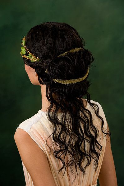 Ancient Greece - allisonlowery Ancient Greek Hairstyles, Greek Goddess Wedding Dress, Ancient Greece Clothing, Ancient Greece Fashion, Greece Costume, Roman Hair, Goddess Wedding Dress, Ancient Greece Aesthetic, Roman Hairstyles