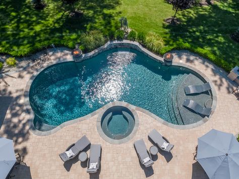 Swimming Pool Pictures, Inground Pool Designs, Dream Backyard Pool, Outdoor Pool Area, Pool Shapes, Backyard Plan, House Yard, Pool Picture, Outdoor Paradise