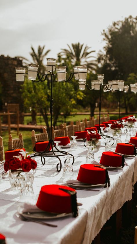 Table Setting For Wedding, Moroccan Wedding Decor, Traditional Moroccan Wedding, Marrakech Wedding, Arabian Wedding, Dinner Party Table Settings, Modern Wedding Details, Destination Wedding Reception, Reception Ideas Wedding