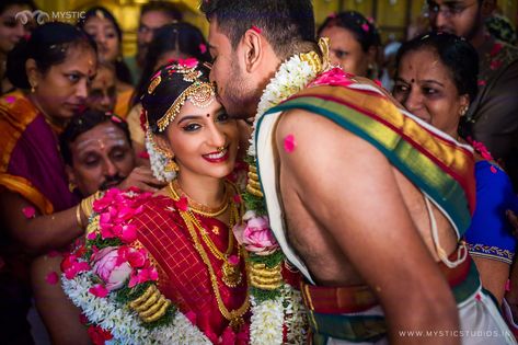 Tamil Iyer Wedding, Madisar Saree Iyer, Iyer Wedding, Brahmin Wedding, Fusion Dress, Coloured Rice, Madisar Saree, Love Tamil, South Indian Bride Saree