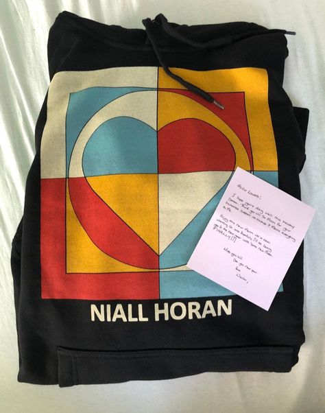 hello lovers Niall Horan Merch Aesthetic, Niall Horan Merch, Niall Aesthetic, Niall Horan Aesthetic, Niall Horan Outfits, Niall Horan Concert, 5sos Concert Outfit, 1d Merch, Clothes Painting