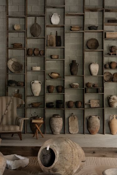 Displaying Pottery In Your Home, Vase Display Ideas, Rustic Art Studio, Wabi Sabi Living Room, Wabi Sabi House, Wabi Sabi Interior, Wabi Sabi Decor, Pottery Wall, Ceramic Wall Decor