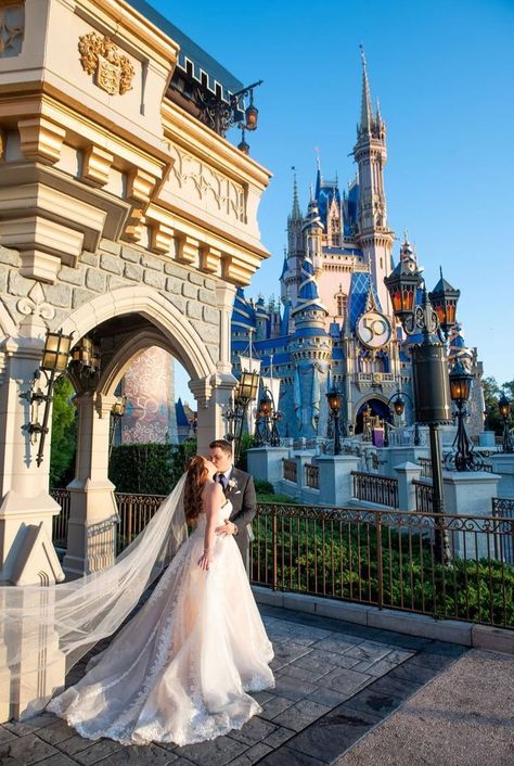 Fairytales Wedding, Under The Sea Wedding, Magic Pictures, Park Portrait, Park Shoot, Disney Fairytale Wedding, Park Wedding Photos, Disney Princess Wedding, Disney Engagement