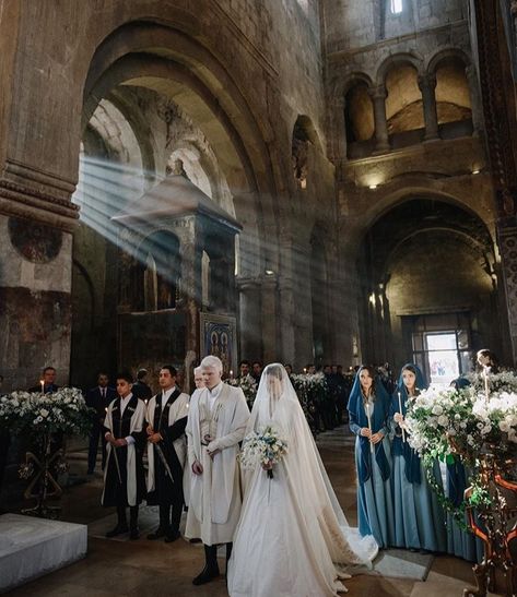 Orthodox Wedding, Wedding Clip, Catholic Wedding, Bridal Photoshoot, Christian Wedding, Wedding Engagement Photos, Wedding Mood Board, Media Images, Wedding Mood