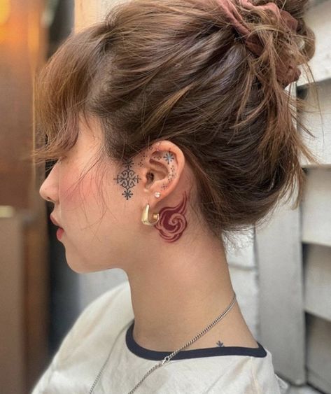 Small Face Tattoos, Pnw Tattoo, Hairline Tattoos, Snowflake Tattoo, Face Tattoos For Women, Small Matching Tattoos, Snow Flake Tattoo, Tattoo Red, Girl Face Tattoo