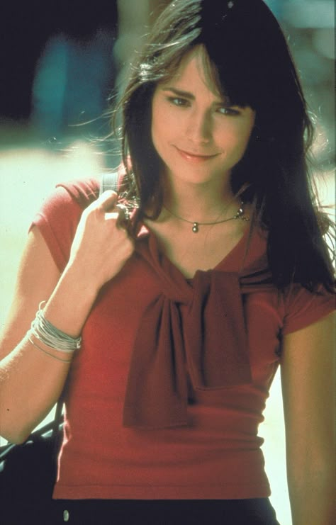 Jordana Brewster as Delilah Profitt - The Faculty The Faculty 1998, Jordan Brewster, Fast And Furious Paul Walker, Lucy Diamond, Mia Toretto, Letty Ortiz, Fast And Furious Cast, Fast And Furious Actors, Jordana Brewster