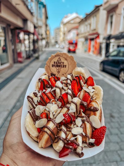 Our amazing mini pancakes with fresh strawberries,bananas and nutella Mini Pancake Bar, Mini Pancakes Business, Mini Pancakes Ideas, Pancake Business, Waffles Photography, Food Truck Desserts, Pancake Shop, Pancake Bar, Cafe Ice Cream