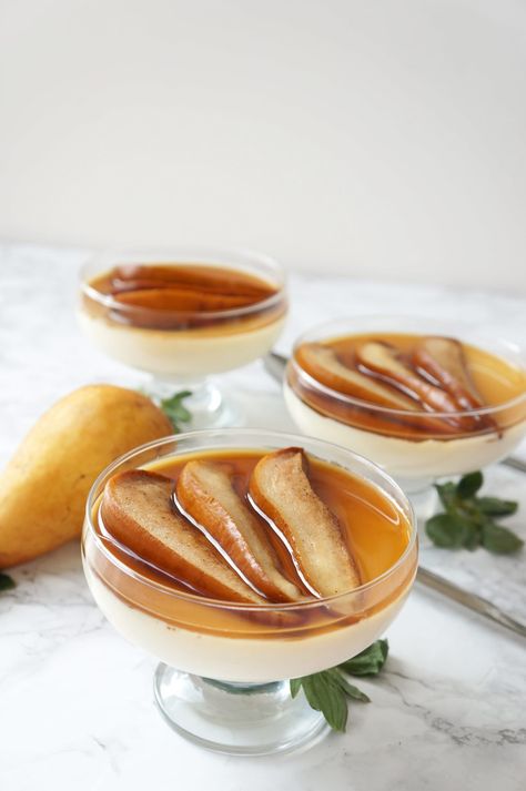 Plated Desserts Recipes, Bourbon Poached Pears, Panna Cotta Christmas, Christmas Panacotta, Christmas Panna Cotta, Gourmet Recipes Fancy, Poached Pears Dessert, Bourbon Dessert, Luxury Desserts