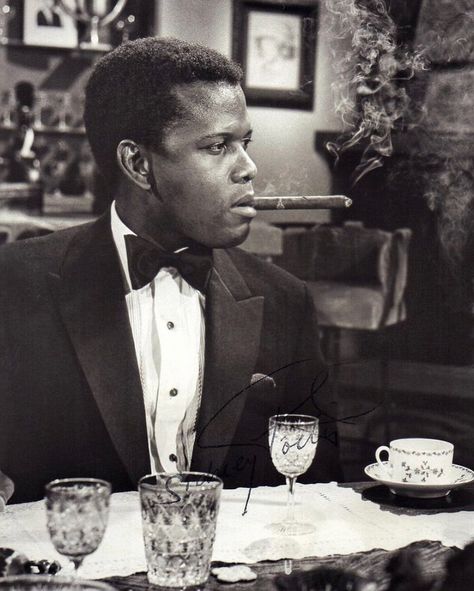 Silkxchange on Instagram: “#weekendmood - cigars and cocktails with stylish Hollywood legend, Sidney Poitier” To Sir With Love, Sidney Poitier, Wife Aesthetic, Film Institute, Catherine The Great, Academy Award Winners, The Gentlemen, Classic Menswear, Hollywood Legends