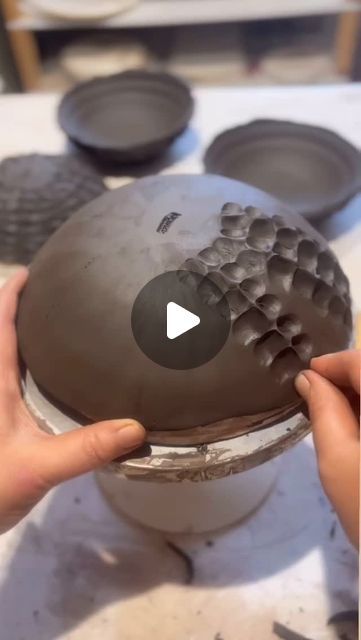 Ceramics Videos on Instagram: "Clay bowl techniques by @noma_ceramics" Ceramics Videos, Ceramic Projects, Pottery Projects, Ceramic Fiber, Sculptures Céramiques, Clay Bowl, Ceramic Techniques, Pottery Inspiration, Pottery Bowls