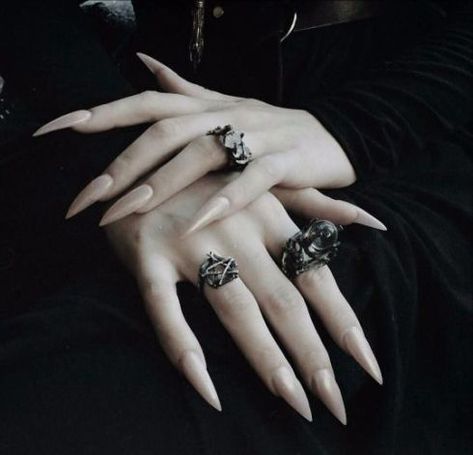 Halloween Nails for October 2018 #halloween #fallnails #nailcolors Vampire Nails, Witch Nails, Witchy Nails, Gothic Nails, Black Nail Art, Goth Nails, Stiletto Nails, Aphrodite, Black Nails