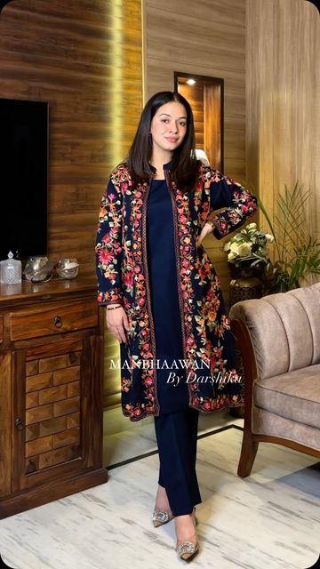 Wollen Suit Design Winter, Woollen Suit Designs Winter, Winter Suit Neck Design, Woolen Suit Neck Design, Woollen Suits Design, Kashmiri Kurti Design, Woolen Suit Design, Woolen Suits Design Winter, Cake For Father