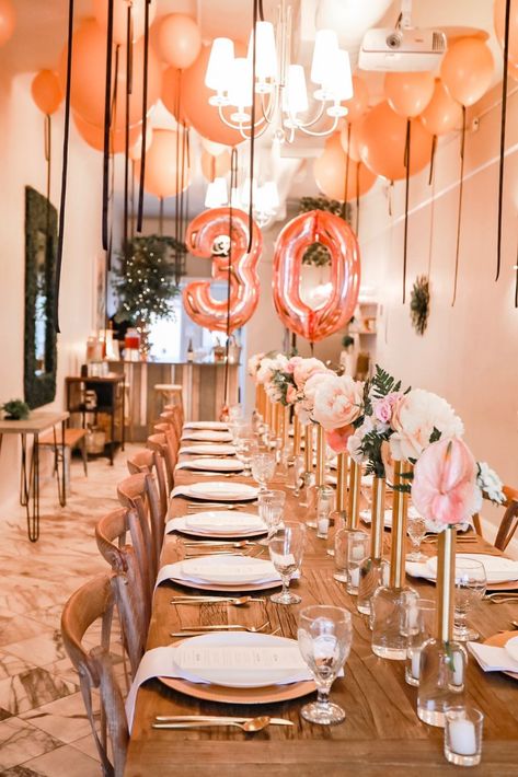 30th Birthday Dinner, Birthday Dinner Ideas, 30th Birthday Party Themes, Luxury Birthday Party, 30th Birthday Themes, 30th Birthday Bash, Dinner Party Table Settings, Christian Birthday, Anniversaire Diy