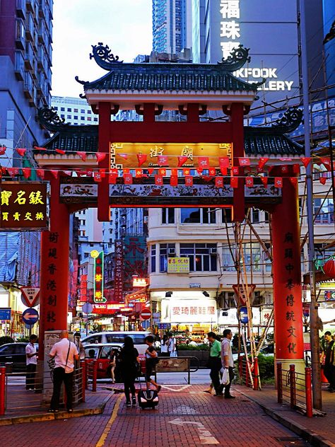 Temple Street Night Market, Hong Kong © JAOS, 2007 Hong Kong Shopping Mall, Hong Kong Night Market, Chinese Night Market, Hong Kong Temple, Japanese Market Aesthetic, Hong Kong Market, Night Market Aesthetic, China Street Aesthetic, Hong Kong Aesthetic